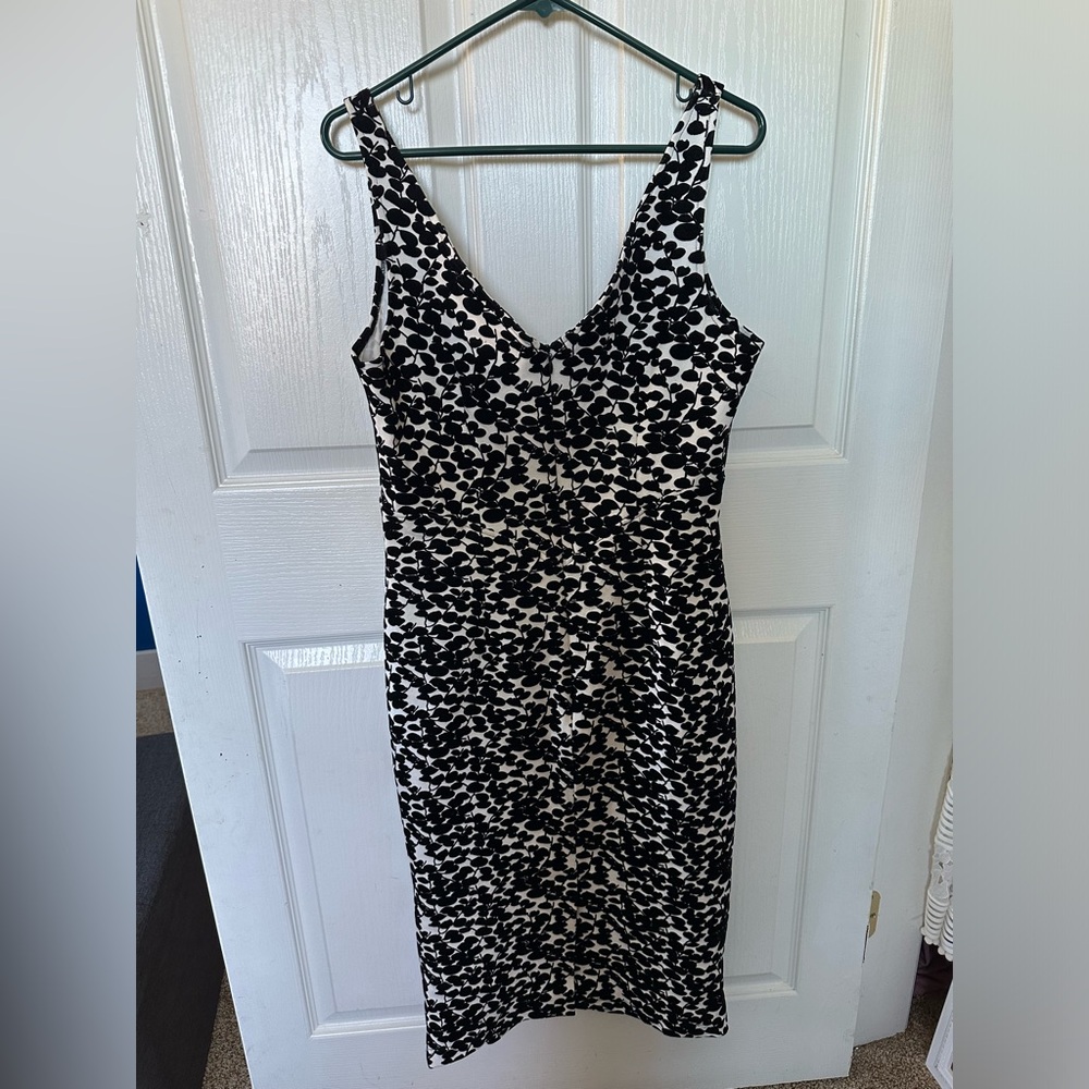 Retro Elegant Black and White Patterned Dress